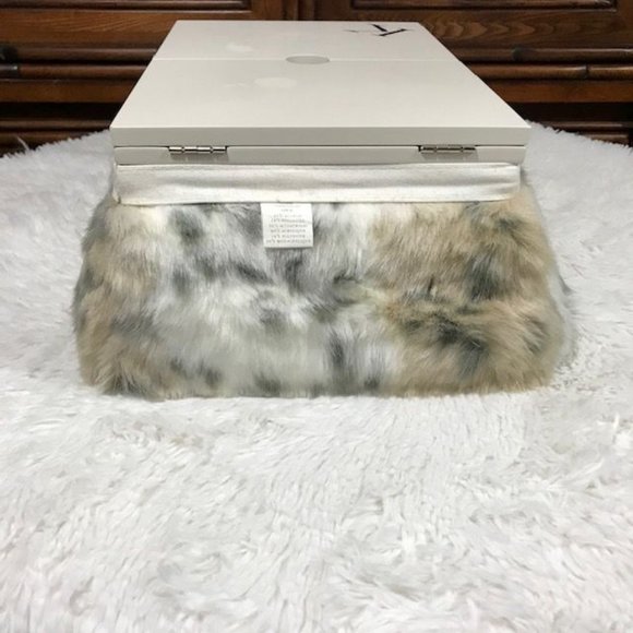 Snow Leopard Faux Fur Double Door 'K' Four Compartment Mirrored Storage Box - Picture 5 of 12